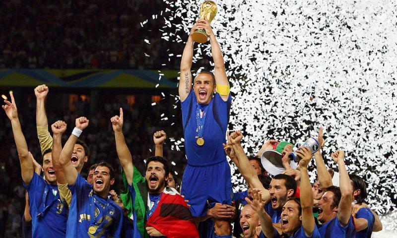 Nhà vô địch World Cup 2006 báo tin vui về Napoli